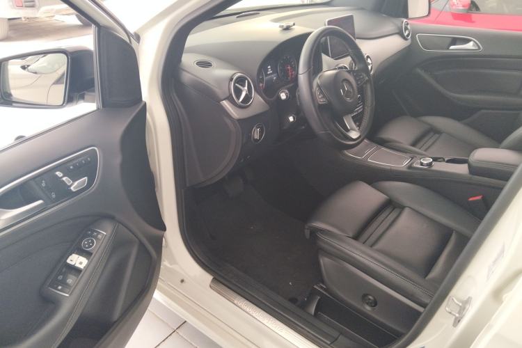 Used Mercedes-Benz B-Class 2015 B 200 Luxury Model