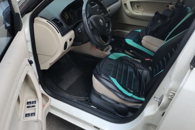 Used Skoda Fabia 2014 1.4L Automatic Crystal Edition
