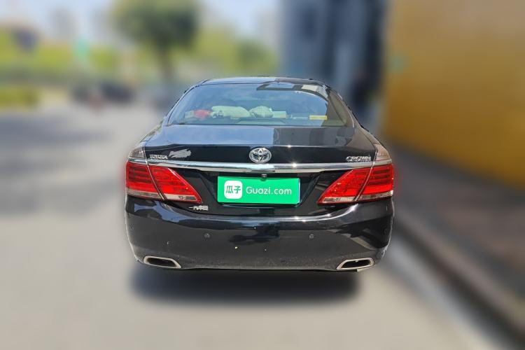 Used Toyota Crown 2012 2.5L Royal Leather Edition
