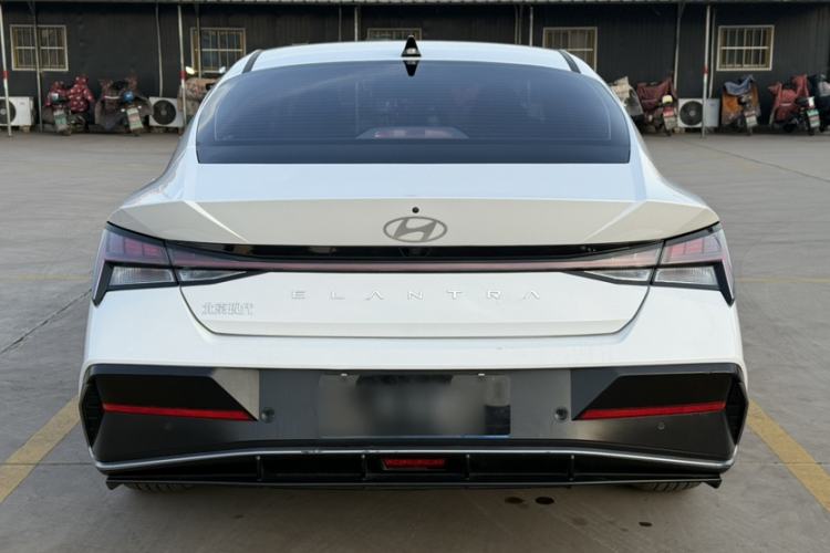 Used Hyundai Elantra 2023 1.5L CVT LUX Prestige Edition