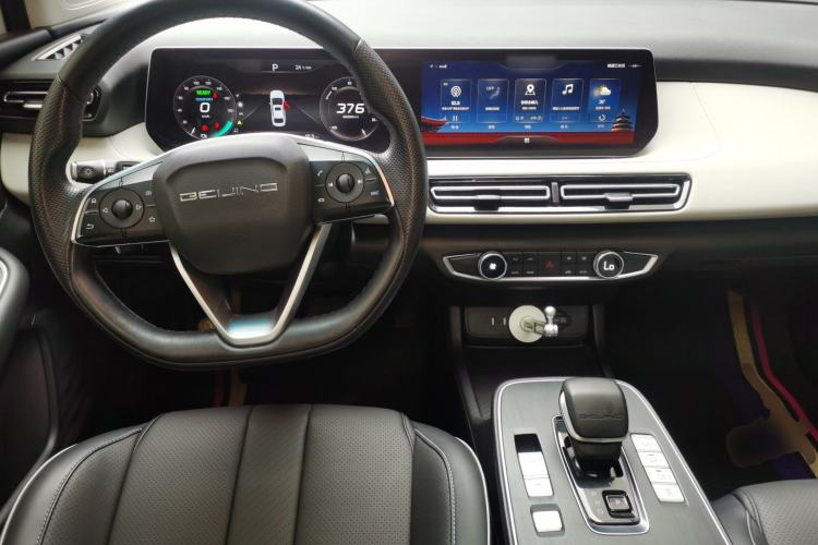 Used BAIC Beijing EU5 PLUS 2024 R500 Standard Travel Edition Center Console