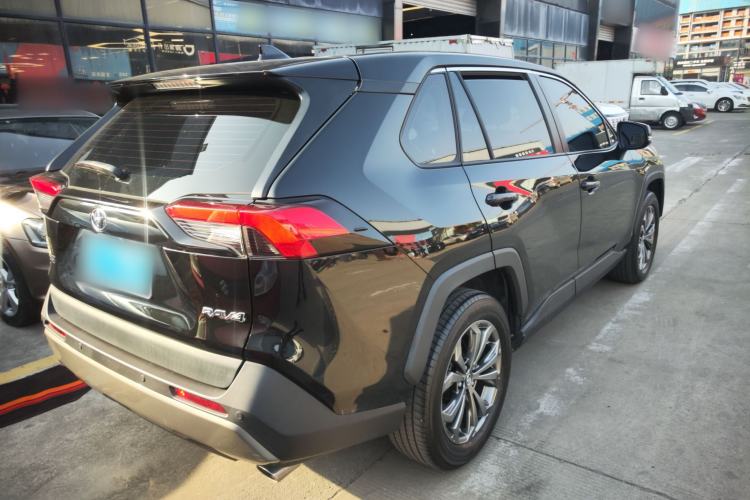 Used Toyota RAV4 2023 2.0L CVT Two-Wheel Drive Fashion Edition