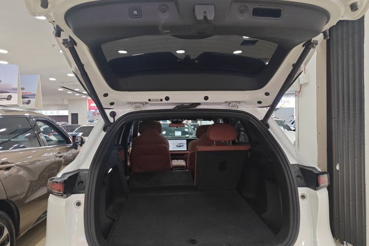 Used CHANGAN CS75 PLUS 2025 4th Generation 1.5T New Blue Whale Smart Luxury Edition Trunk