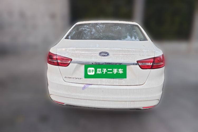 Used Ford Escort 2015 1.5L Manual Fashion Edition