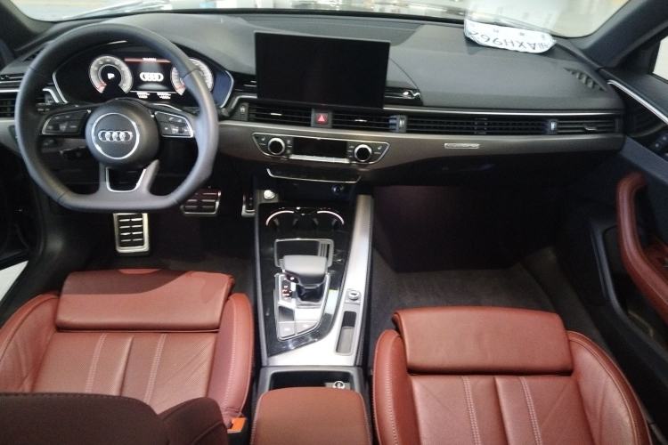 Used Audi A4L 2023 40 TFSI quattro Luxury Dynamic Edition Center Console