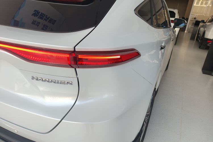 Used Toyota Harrier 2023 2.0L CVT Two-Wheel Drive Deluxe Edition