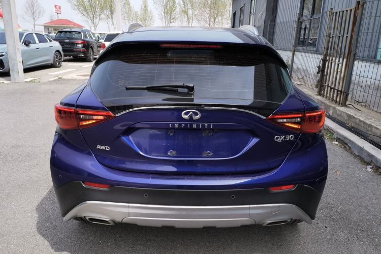 Used Infiniti QX30 2017 2.0T Four-Wheel Drive Fashion Edition Rear