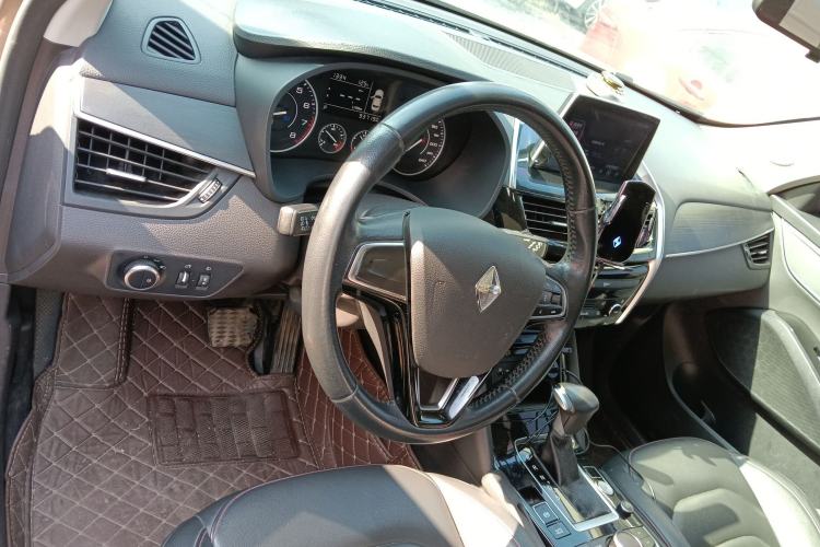 Used BORGWARD BX5 2017 20TGDI Automatic Two-Wheel Drive Pioneer Edition