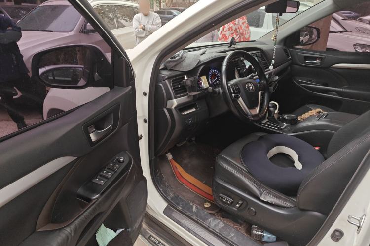 Used Toyota Highlander 2015 3.5L 4x4 Luxury Edition 7-seater