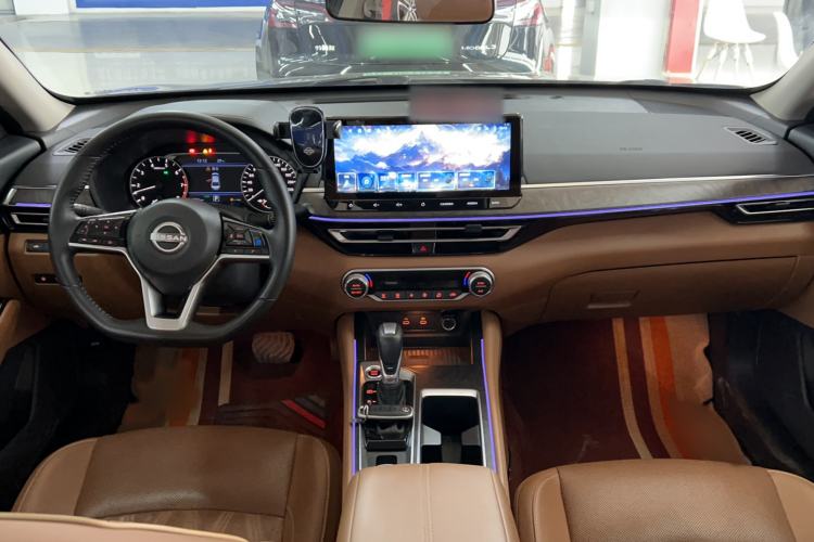 Used Nissan Teana 2022 2.0L XL-Upr Enjoyment Edition Center Console