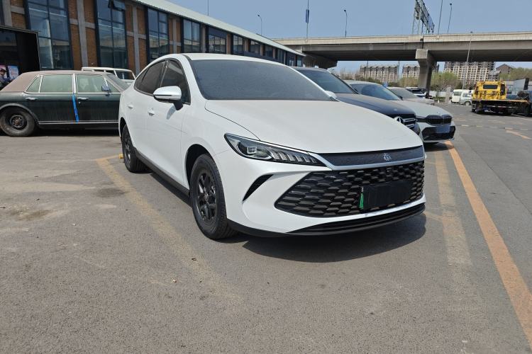 Used BYD Qin PLUS 2025 DM-i Smart Drive 55KM Leading Model
