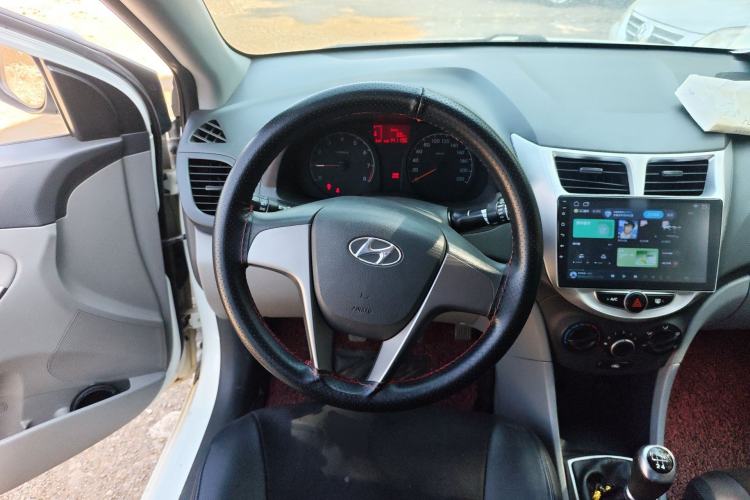 Used Hyundai Verna (older generation) 2016 1.4L Manual Smart GLS Trim Steering Wheel