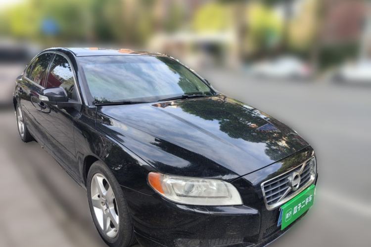 Used Volvo S80L 2011 2.0T ZhiZun Edition Front Right 45 Deg