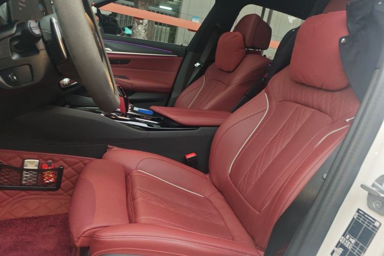 Used BMW 5 Series 2022 Second Facelift 530Li Luxury Version M Sport Package Left Front Seat