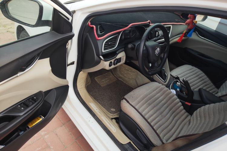 Used Buick GT 2015 15N Automatic Elite Version Driver Seat