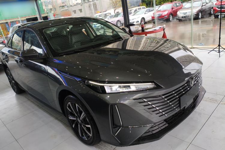 Used Changan Eado 2025 Blue Whale 1.5T 500Bar Prestige Model