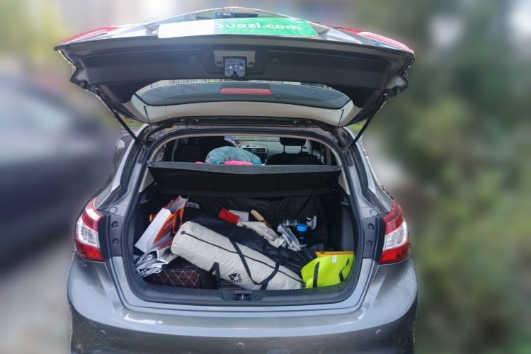 Used Nissan Tiida 2016 1.6L CVT Cool Dynamic Edition Trunk