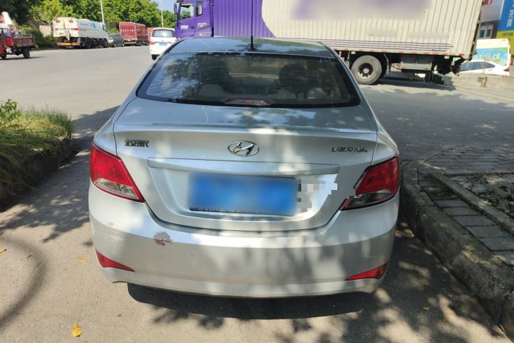 Used Hyundai Verna (older generation) 2014 1.4L Manual Smart GLS Trim