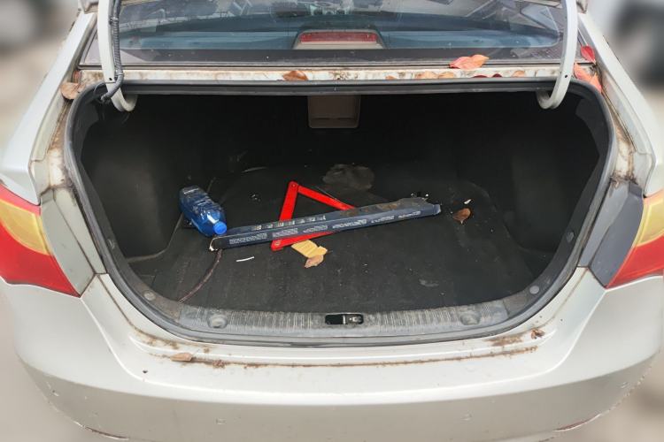 Used Hyundai Celesta 2011 1.6L Manual Luxury Model Trunk