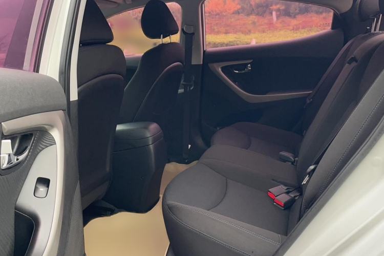 Used Hyundai Elantra (5th Generation / Langdong) 2013 1.6L Automatic Leading Model Interior 3