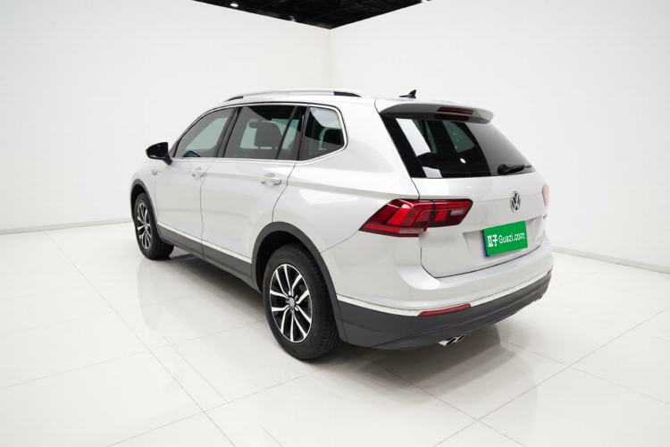 Used Volkswagen Tiguan L 2017 330TSI Automatic Two-Wheel Drive Luxury Edition
