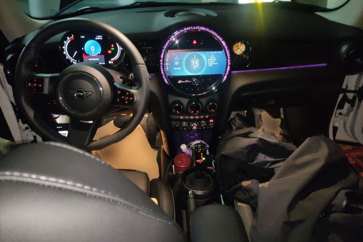 Used MINI 2023 Updated 1.5T COOPER Artist Center Console