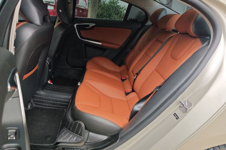 Used Volvo S60 2018 S60L T4 Smart & Ambitious Edition