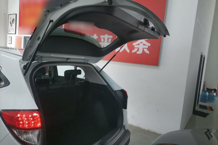 Used Honda Vezel 2020 1.5L CVT Pioneer Edition
