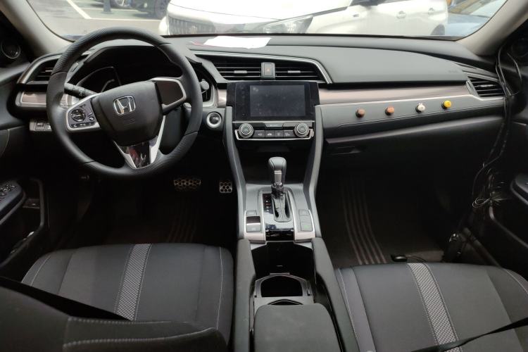 Used Honda Civic 2019 220TURBO CVT Dynamic Edition China VI Emission Standard Center Console