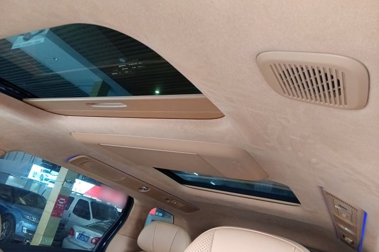 Used VOYAH Dream 2025 PHEV Four-Wheel-Drive Flagship Kunpeng Edition Headliner