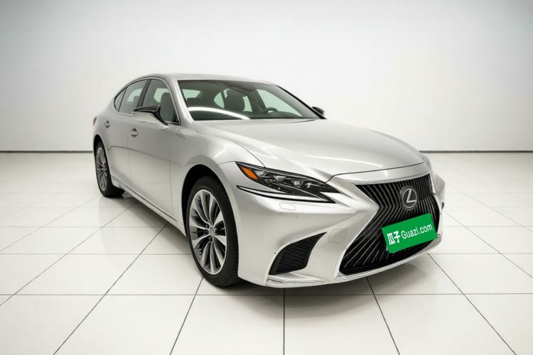 Used Lexus LS 2018 500h Executive Edition China V Standard Front Right 45 Deg