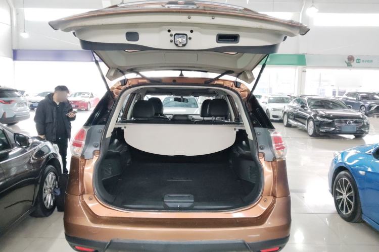 Used Nissan X-Trail 2014 2.0L CVT Smart Edition 2WD Trunk