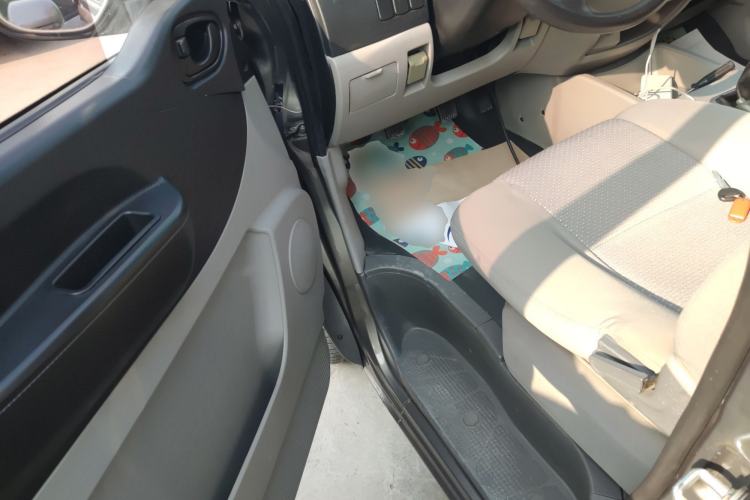 Used FORTHING Lingzhi 2016 V3 1.5L 7-Seater Standard Model China V Emission Standard