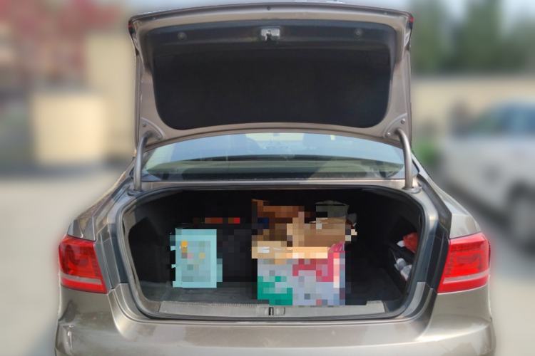 Used Volkswagen Magotan 2012 Revised 1.8TSI Luxury Version Trunk