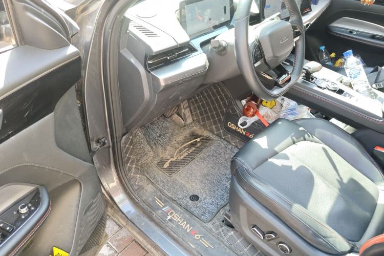 Used CHANGAN OSHAN Z6 2022 Blue Whale 1.5T DCT Smart Edition Driver Seat