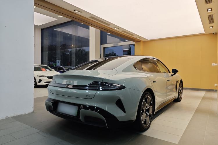 Used Xiaomi Auto SU7 2024 Rear-Drive Long-Range Intelligent Driving Version
