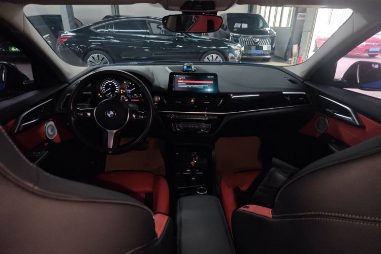 Used BMW 1 Series 2021 125i M Sport Night Edition Center Console