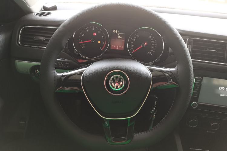 Used Volkswagen Sagitar 2015 1.6L Manual Comfort Model