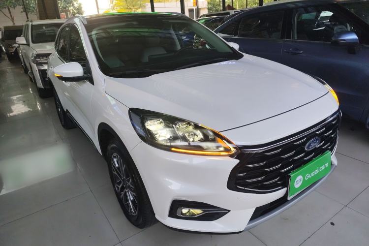 Used Ford Escape 2020 EcoBoost 245 Two-Wheel-Drive Titanium Edition
