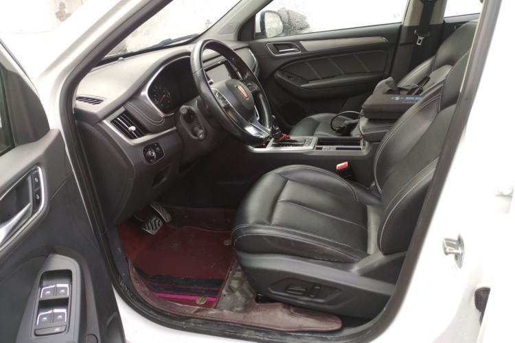 Used Roewe RX5 2016 20T Two-Wheel Drive Automatic Internet Smart Edition
