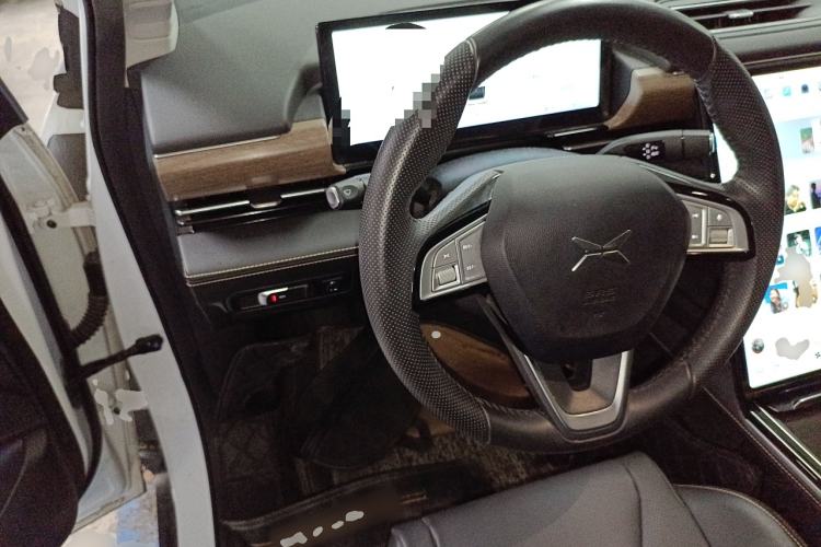 Used XPeng P5 2021 550G Steering Wheel