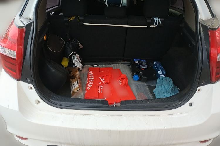 Used Toyota YARiS L Zhi Xuan 2016 Revised 1.5E CVT Charming Edition Trunk