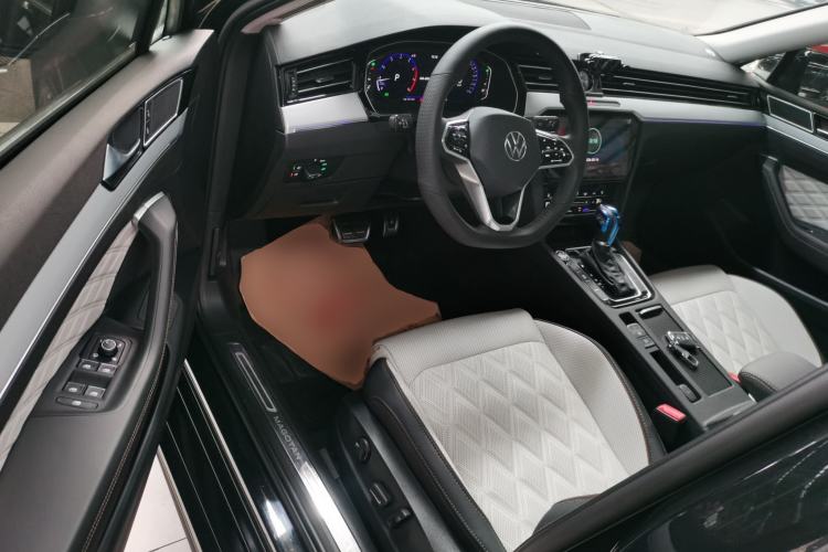 Used Volkswagen Magotan 2023 2 Million Units Commemorative Edition 330TSI DSG Luxury Version
