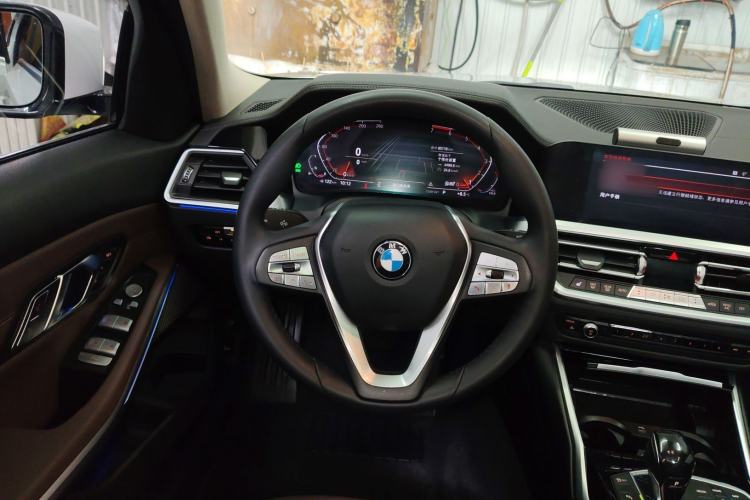 Used BMW 3 Series 2020 325Li First Edition Steering Wheel