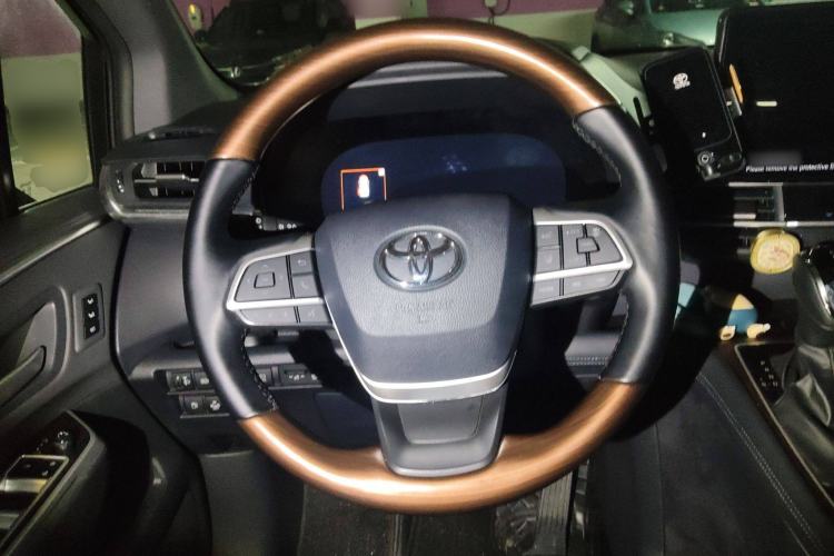 Used Toyota Granvia 2024 2.5L Hybrid Prestige PLUS Four-Wheel Drive Version
