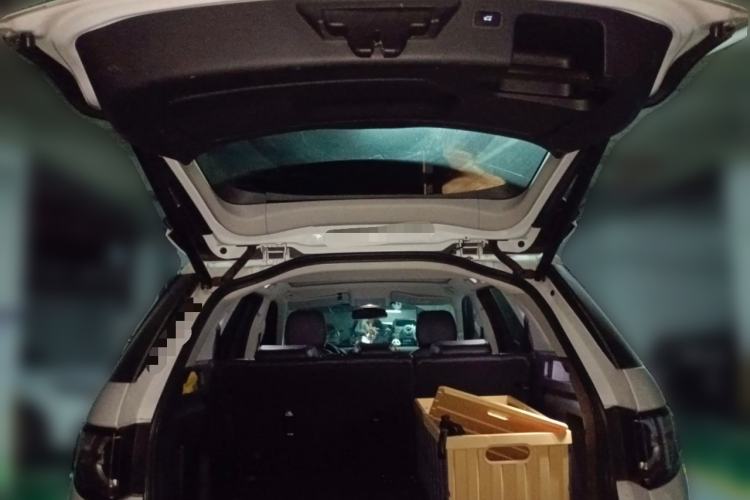 Used Land Rover Discovery Sport 2017 2.0T SE Trunk