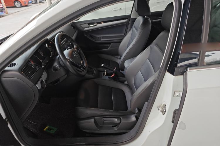 Used Volkswagen Sagitar 2018 280TSI DSG Comfort Model Left Front Seat