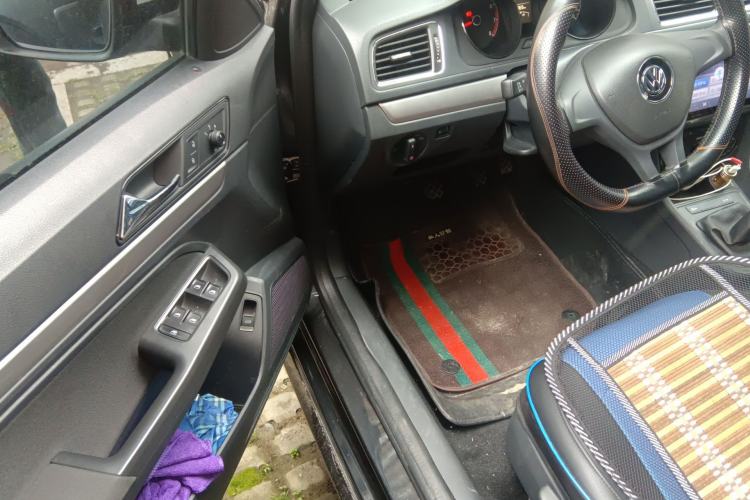 Used Volkswagen Lavida 2017 1.6L Manual Fashion Edition Driver Seat