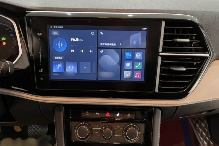 Used Jetta VS5 2023 280TSI Automatic Enjoyment Model Audio And AC Panel