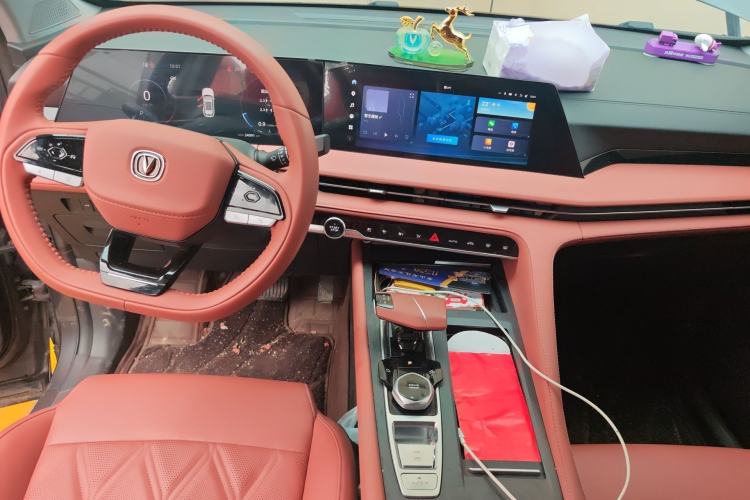 Used CHANGAN CS75 PLUS 2023 3rd Generation 1.5T Automatic Prestige Model Interior 2